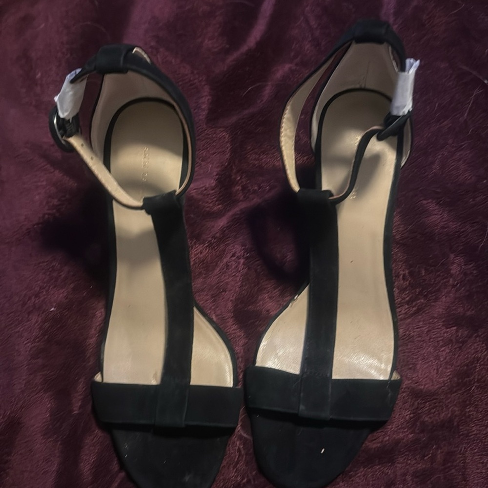 NWOT Ann Taylor black heels